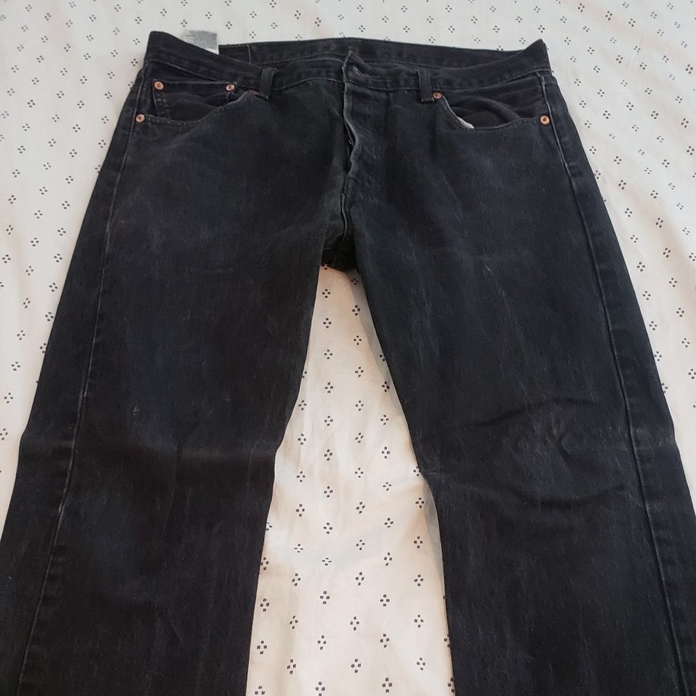 Black Levi's 501 button fly